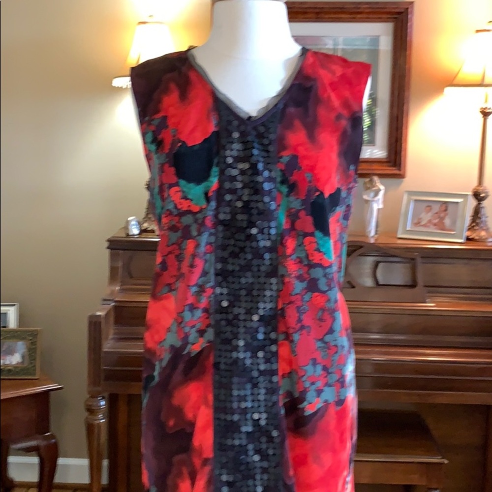 Size M Simply Vera multi-colored top/mini dress